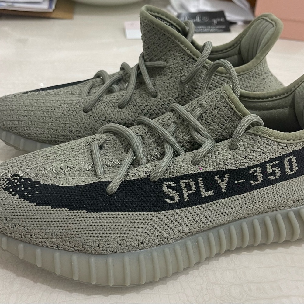 Adidas Yeezy Boost 350 V2 in Gray and Black - Picture 4 of 12